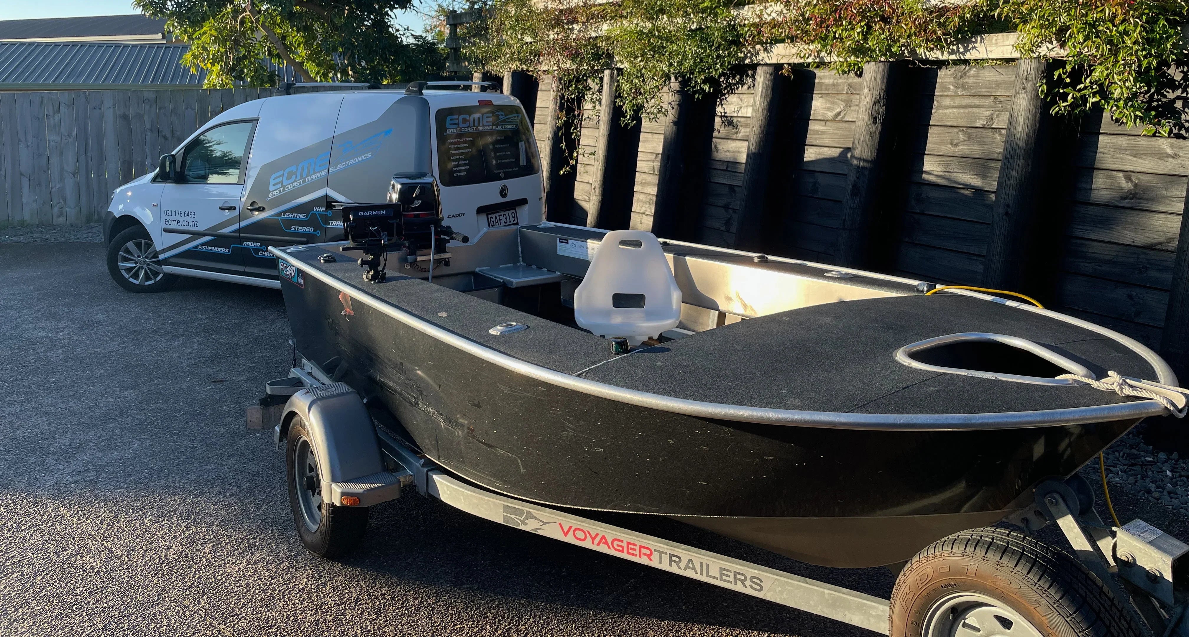 FC390 boat with Garmin Echomap 75CV, nav lights and deck lights.