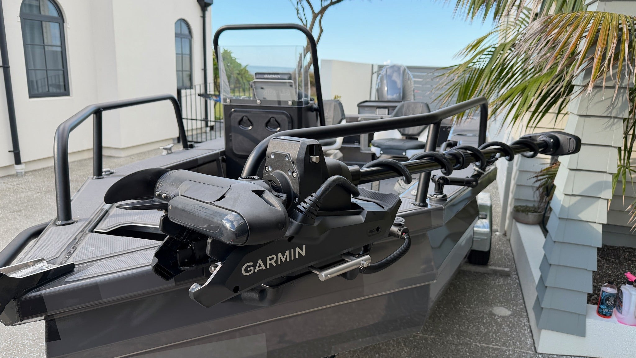 Garmin Kraken Trolling Motor Install – Senator 500 Side Console (Ōhope) - East Coast Marine Electronics 