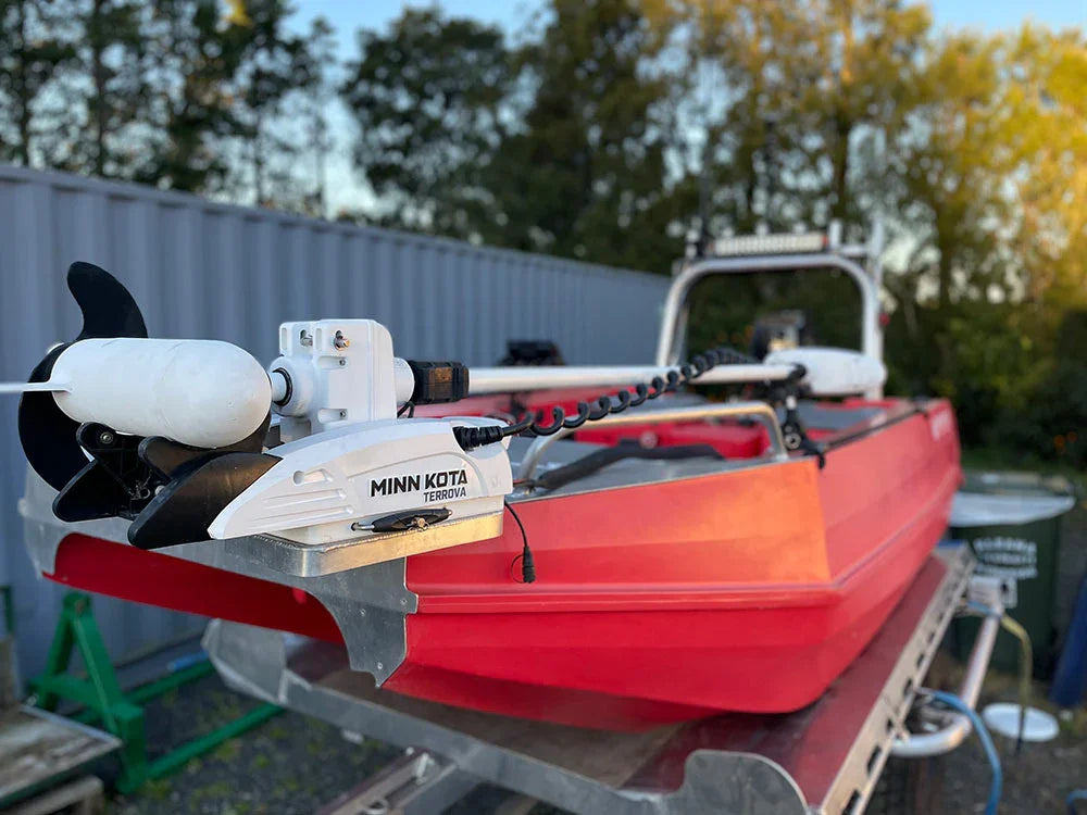 Wildcat 3.1 with Minn Kota and Garmin Fish Finder